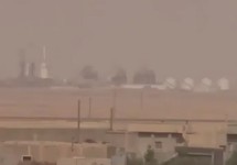 Нефтяные объекты в Хушаме. Кадр видео из твиттера @ISIS_Hunters
