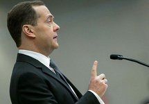 Медведев: Социальные пенсии будем платить с 68 лет, НДС повысим до 20 процентов