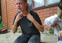Софико Арифджанова после нападения. Фото из телеграм-канала Александра Савельева