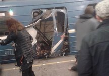После взрыва в петербургском метро. Источник: @sranysovok