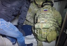 Задержание "вербовщика ИГ" в Калининграде. Кадр съемки областного УФСБ