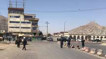 Силовики на улицах Кабула после обстрела. Фото: tolonews.com